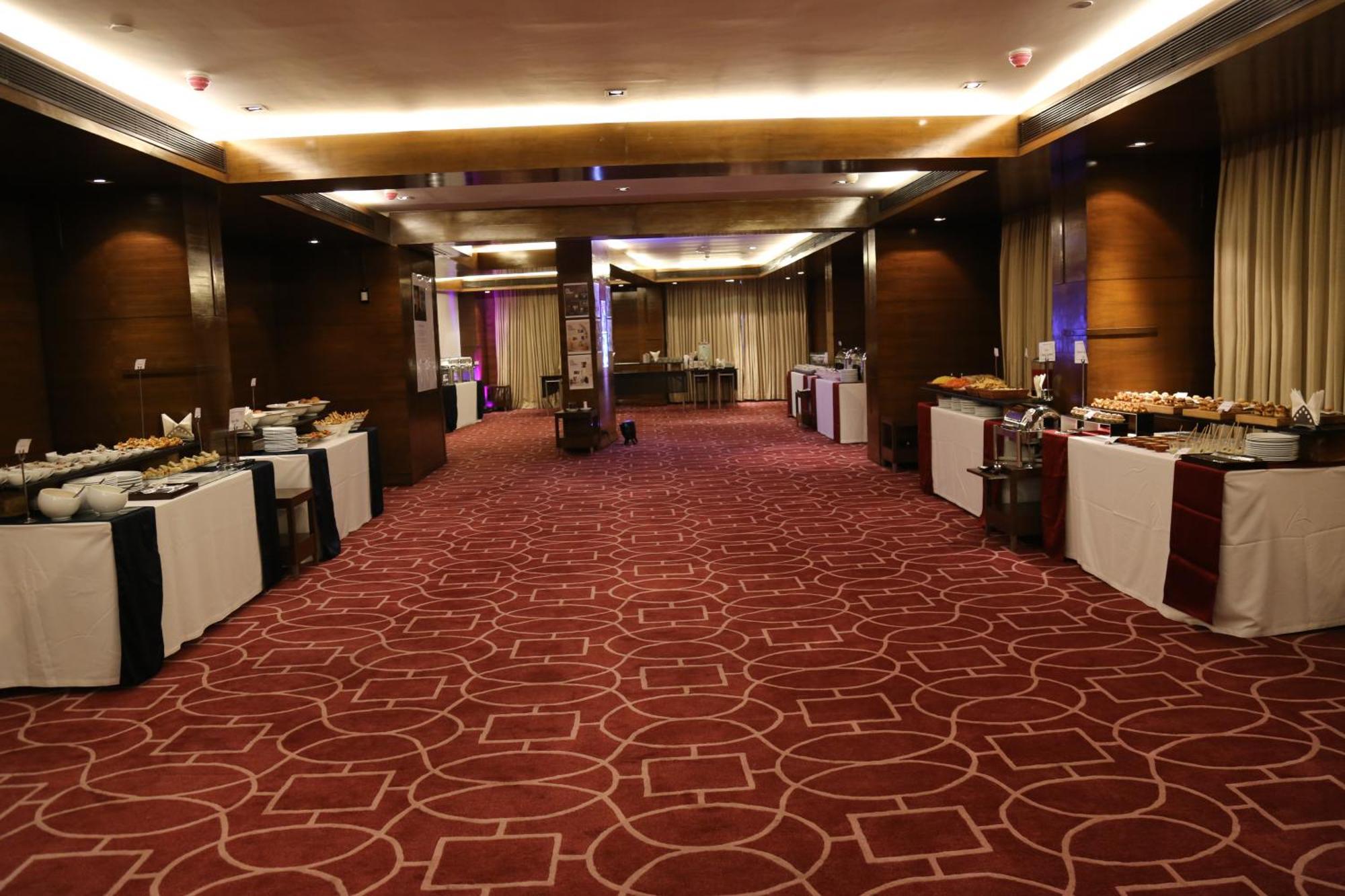 Four Points By Sheraton אחמדאבאד מראה חיצוני תמונה