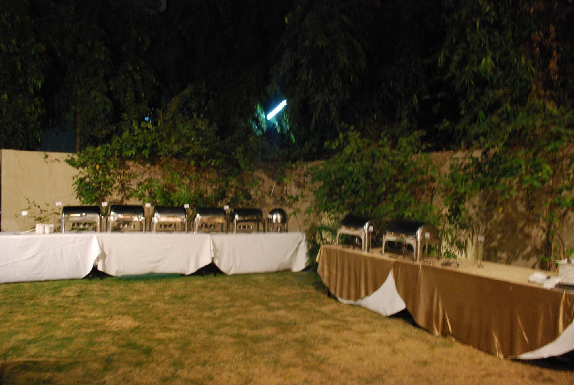 Four Points By Sheraton אחמדאבאד מראה חיצוני תמונה