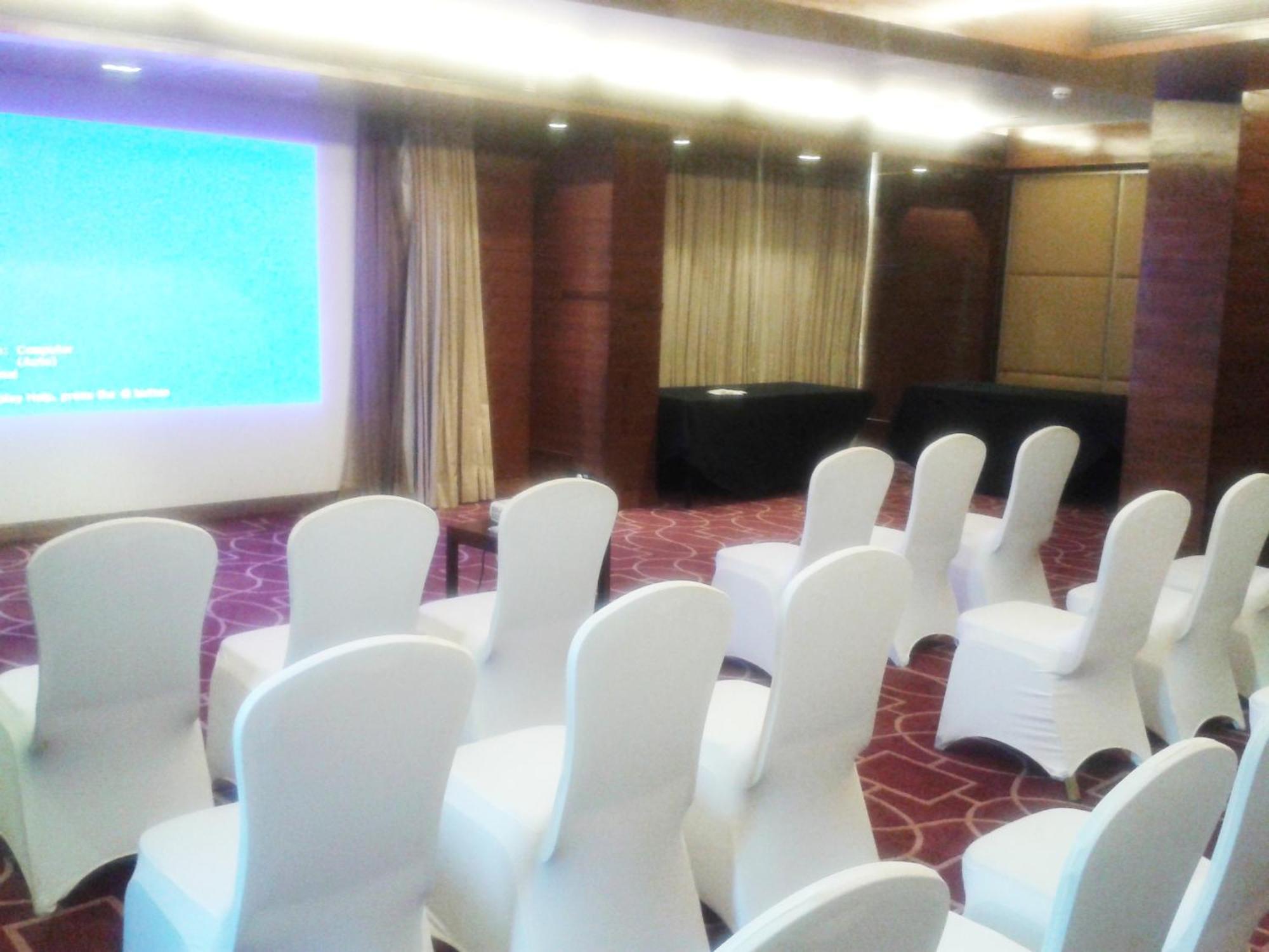 Four Points By Sheraton אחמדאבאד מראה חיצוני תמונה