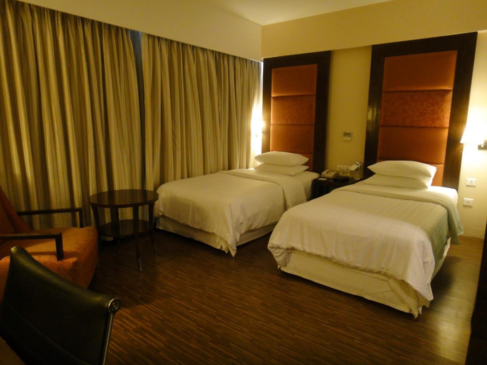 Four Points By Sheraton אחמדאבאד מראה חיצוני תמונה