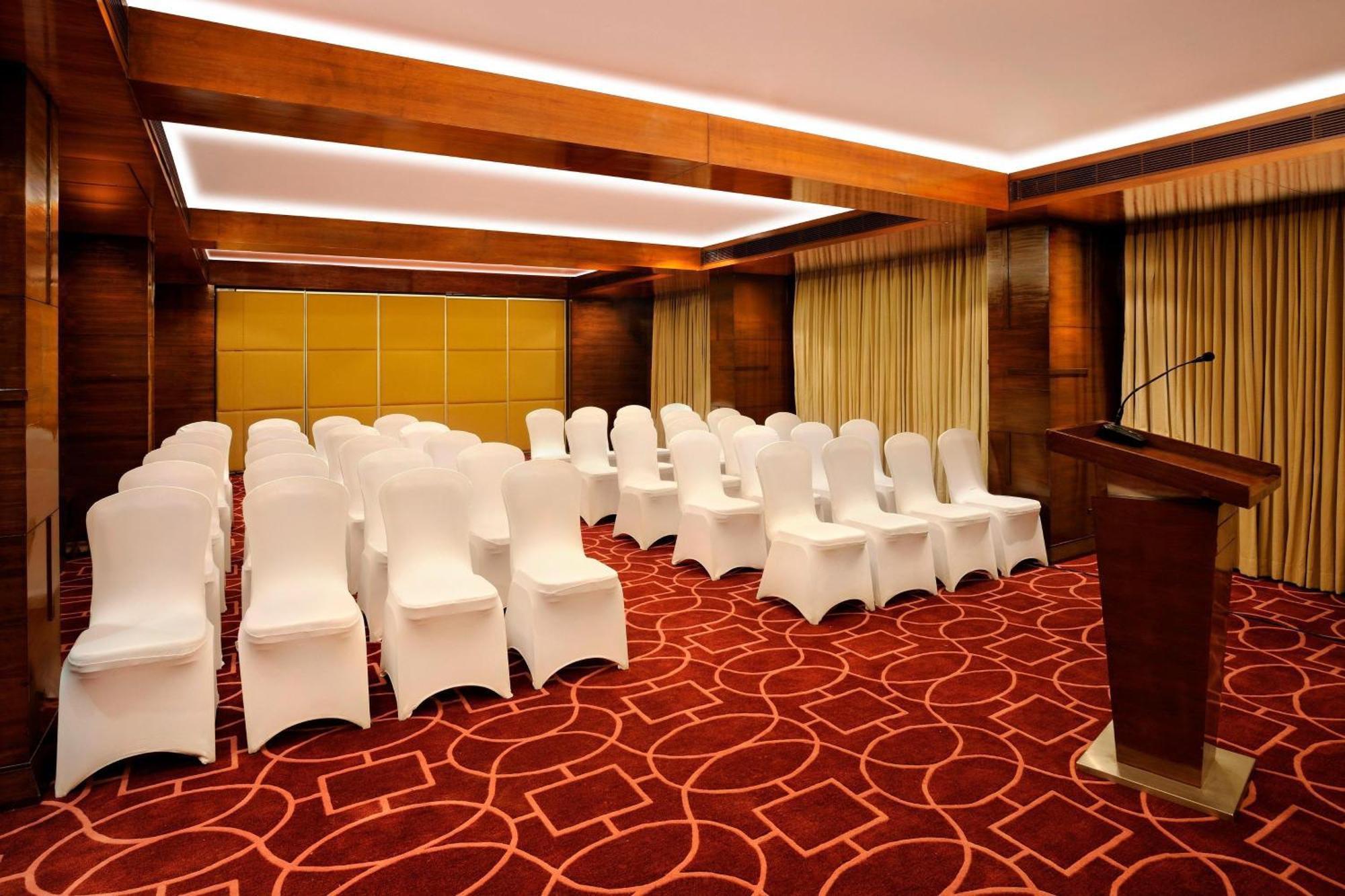 Four Points By Sheraton אחמדאבאד מראה חיצוני תמונה