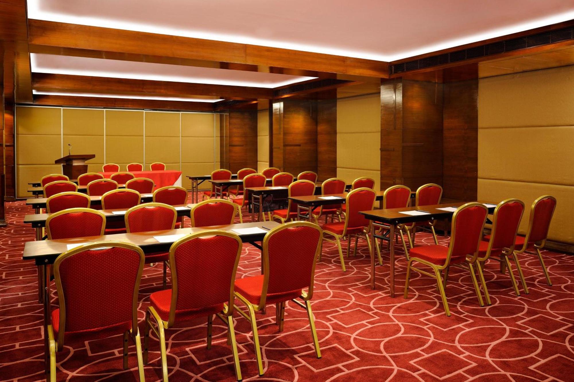 Four Points By Sheraton אחמדאבאד מראה חיצוני תמונה