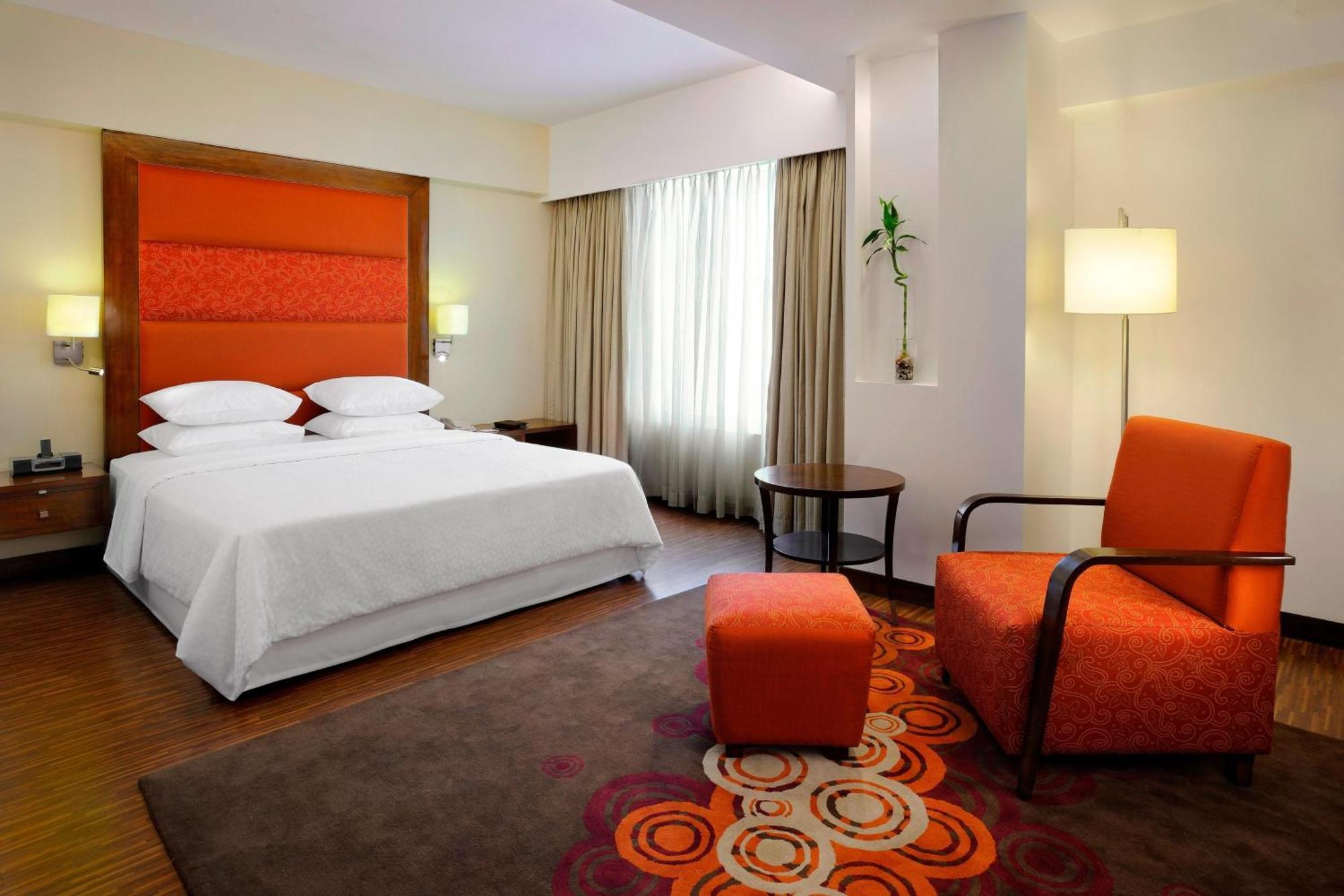 Four Points By Sheraton אחמדאבאד מראה חיצוני תמונה