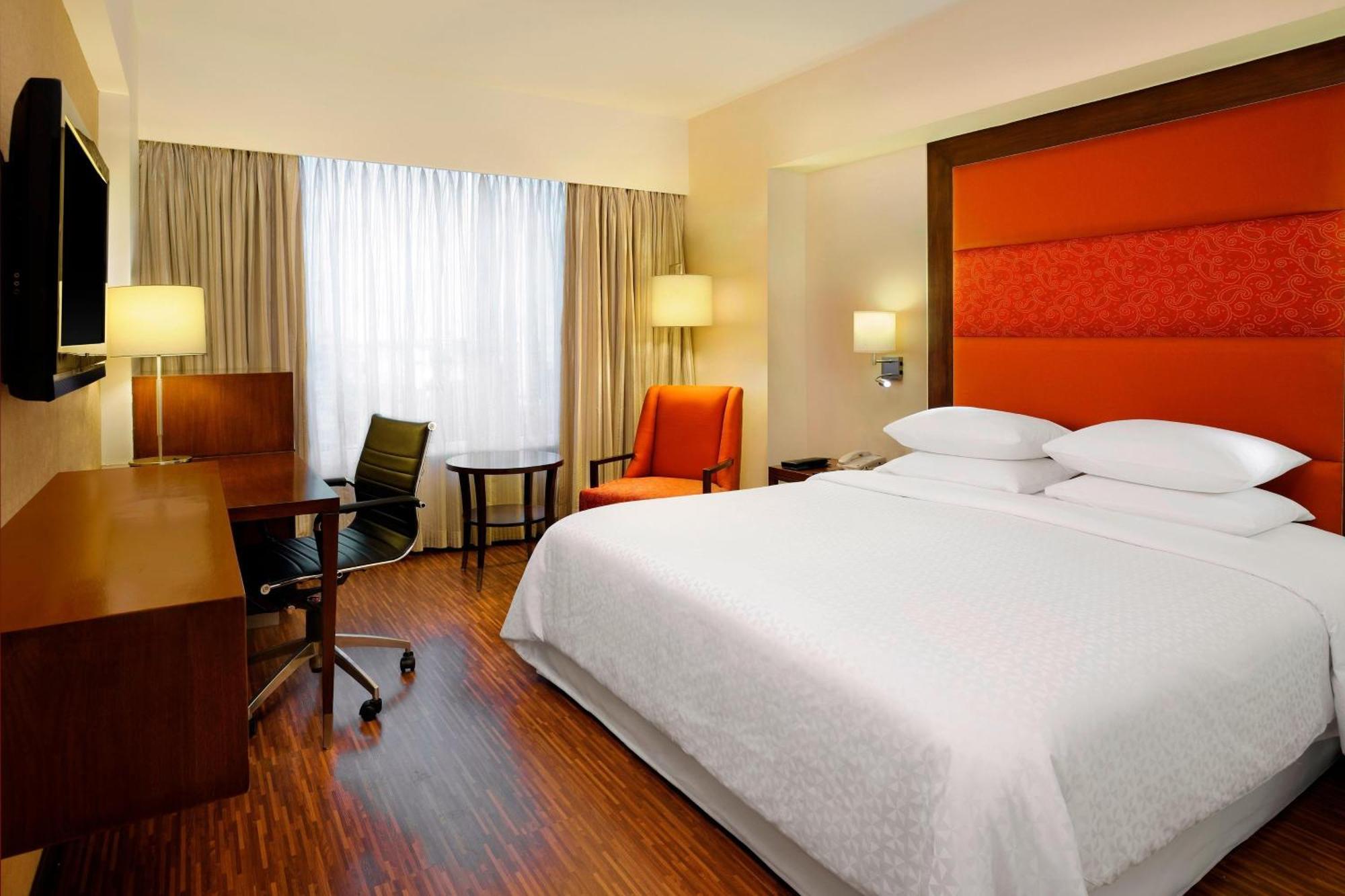 Four Points By Sheraton אחמדאבאד מראה חיצוני תמונה