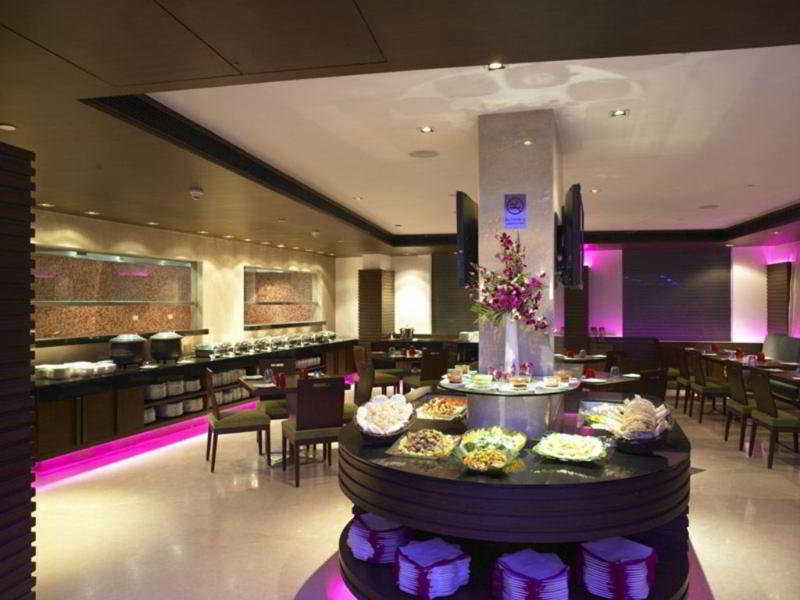 Four Points By Sheraton אחמדאבאד מראה חיצוני תמונה