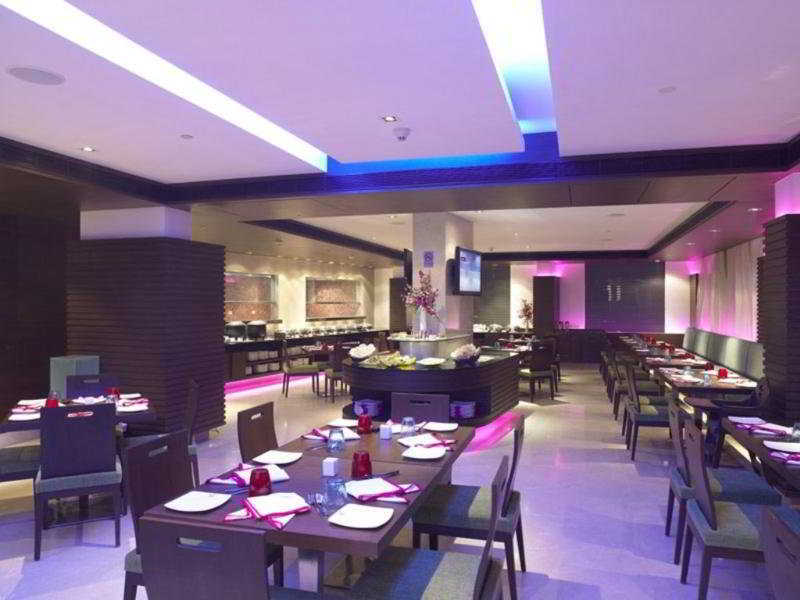 Four Points By Sheraton אחמדאבאד מראה חיצוני תמונה