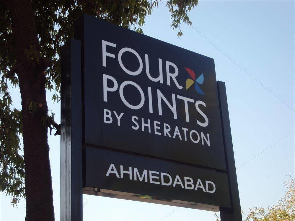 Four Points By Sheraton אחמדאבאד מראה חיצוני תמונה